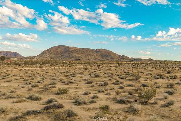 2.5 Acres of Land for Sale in Landers, California