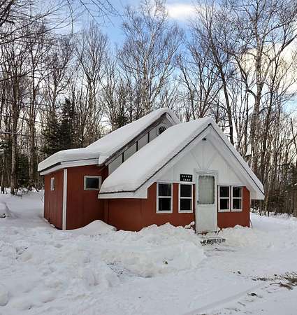 18 Acres of Land with Home for Sale in Newark Town, Vermont