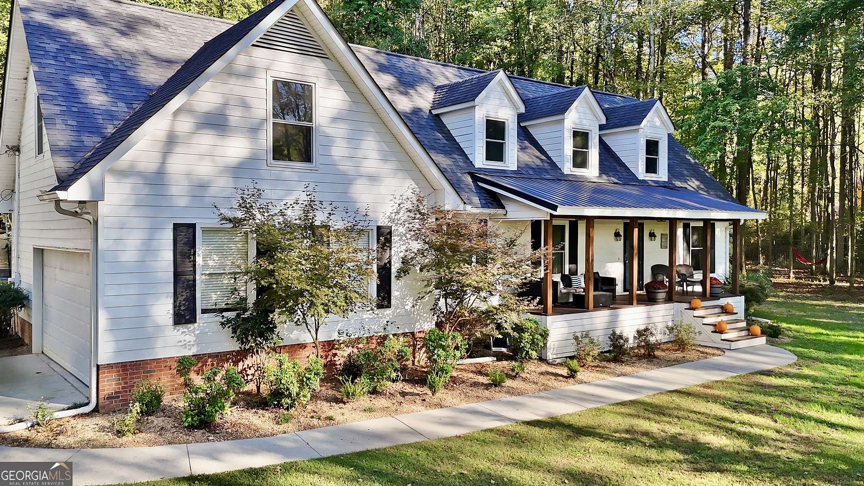 5.87 Acres of Residential Land with Home for Sale in Calhoun, Georgia