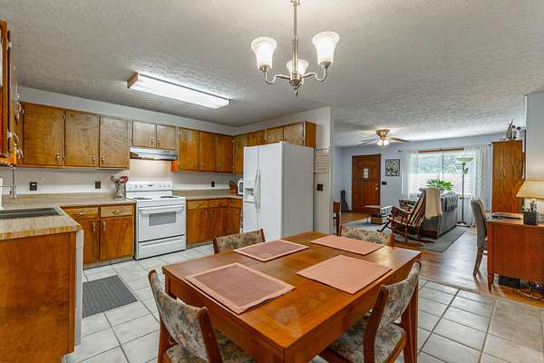 4.7 Acres of Residential Land with Home for Sale in Sequatchie, Tennessee