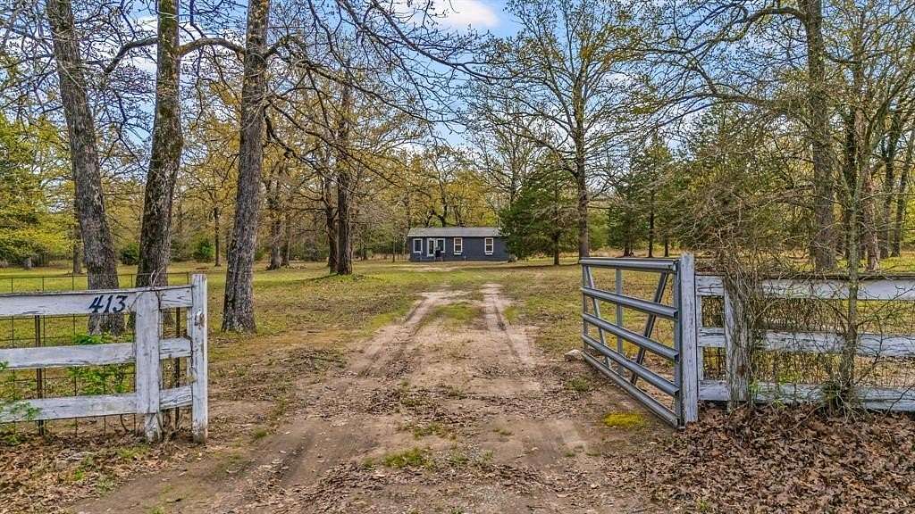 5.29 Acres of Residential Land with Home for Sale in Emory, Texas