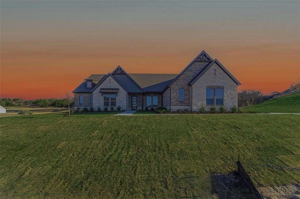 2.26 Acres of Land with Home for Sale in Weatherford, Texas