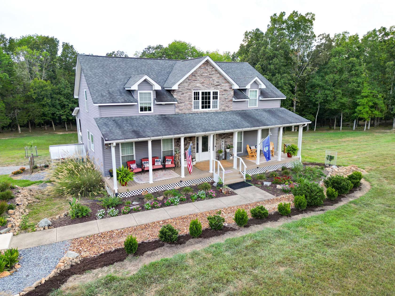 20 Acres of Land with Home for Sale in Cumberland City, Tennessee