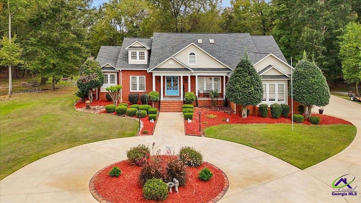 6.37 Acres of Residential Land with Home for Sale in Dublin, Georgia