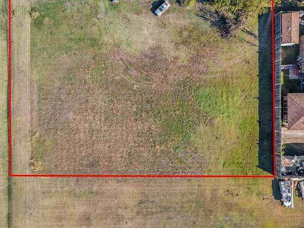 0.75 Acres of Commercial Land for Sale in Gunter, Texas