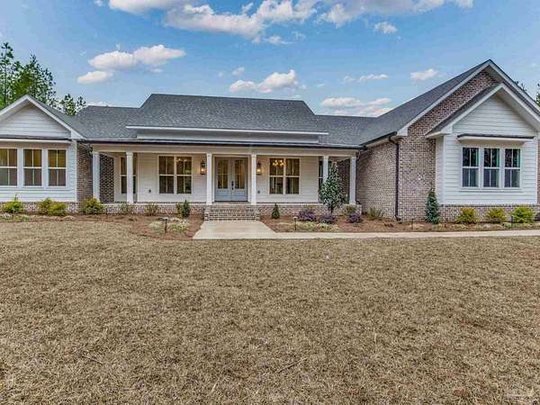 6 Acres of Residential Land with Home for Sale in Jay, Florida