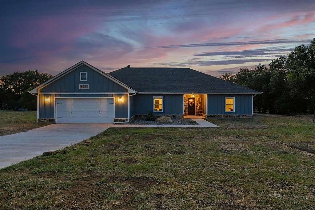 8.25 Acres of Residential Land with Home for Sale in Mineral Wells, Texas