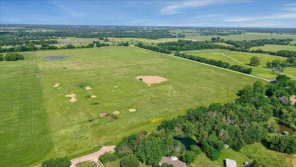 56.6 Acres of Land for Sale in Whitesboro, Texas
