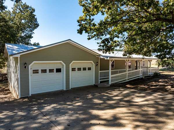 2 Acres of Residential Land with Home for Sale in Edgemont, Arkansas