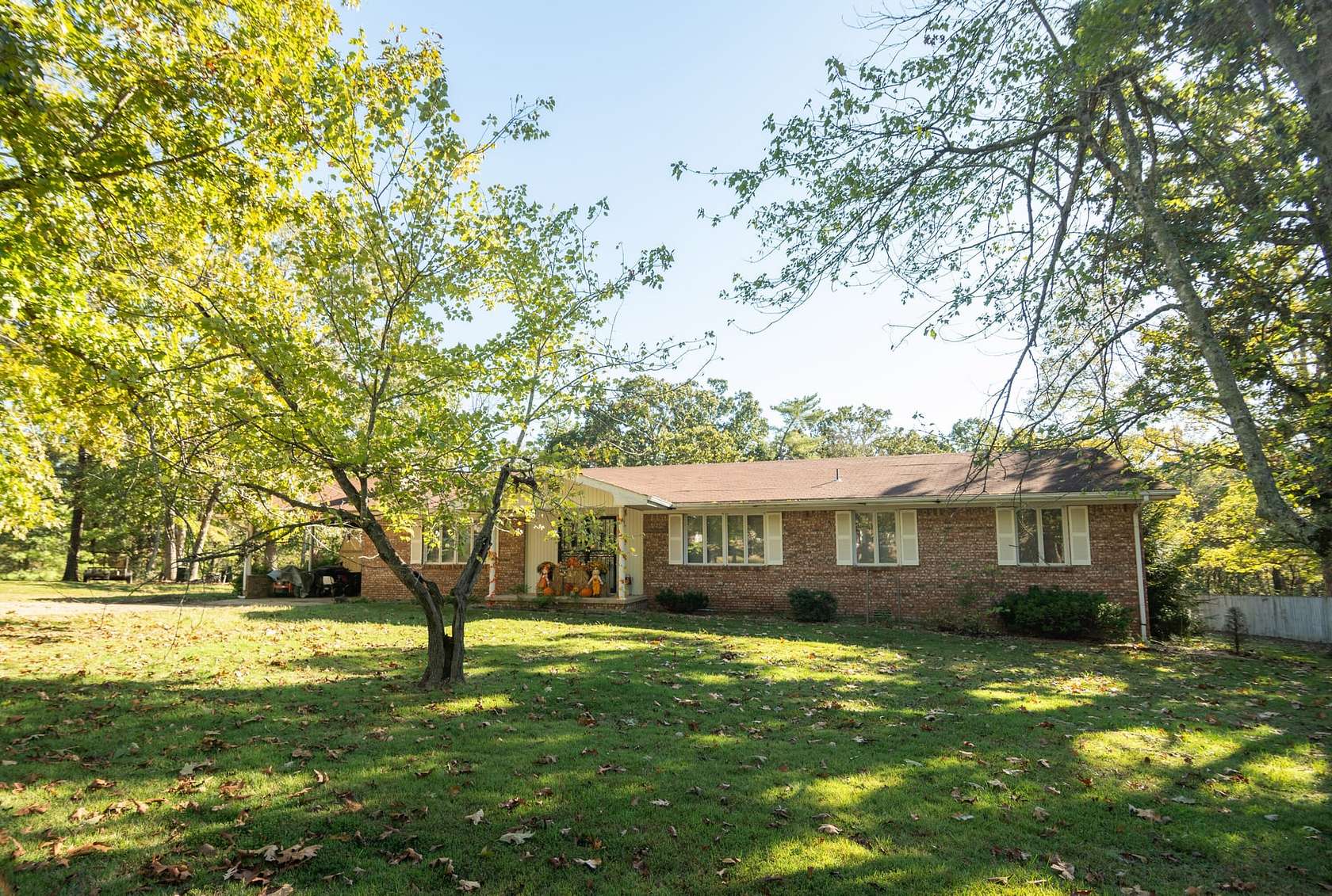 1.77 Acres of Residential Land with Home for Sale in Doniphan, Missouri