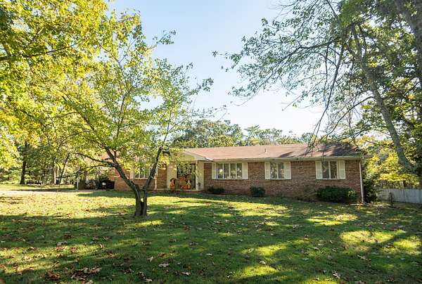 1.77 Acres of Residential Land with Home for Sale in Doniphan, Missouri