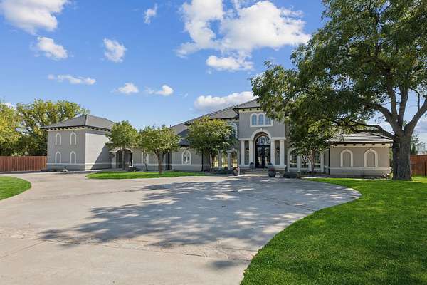 1.59 Acres of Land with Home for Sale in Southlake, Texas