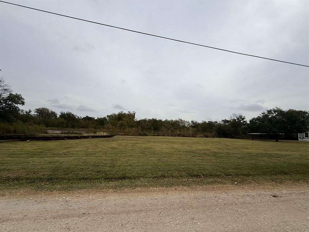 0.32 Acres of Residential Land for Sale in Emhouse, Texas