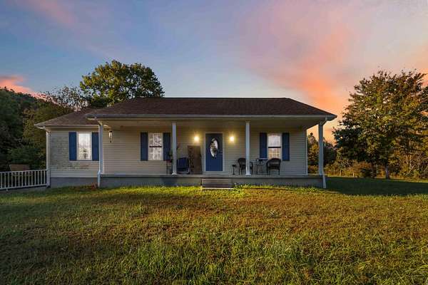 90 Acres of Land with Home for Sale in London, Kentucky
