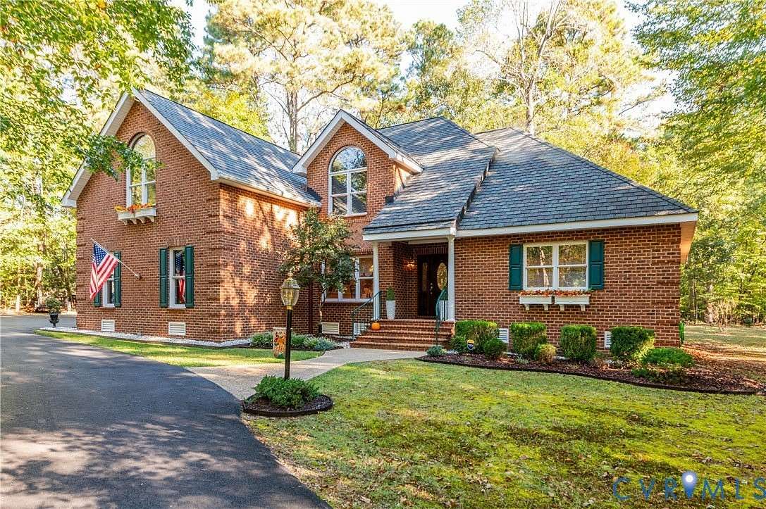 2 Acres of Residential Land with Home for Sale in Sandston, Virginia