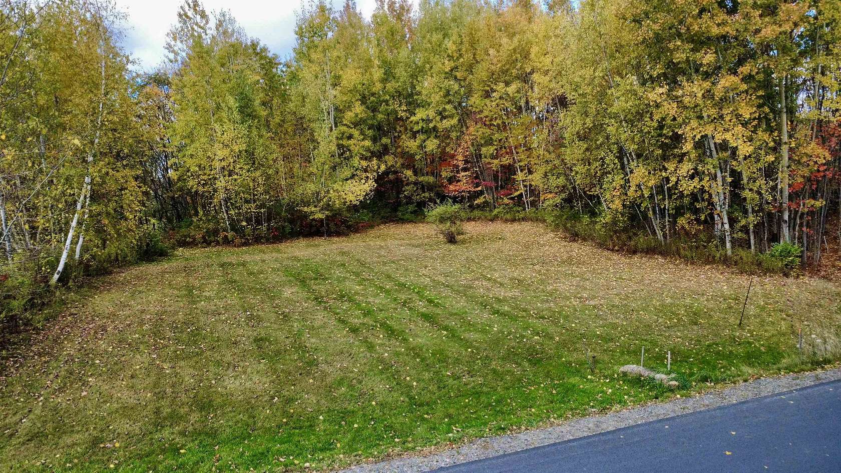 8.85 Acres of Residential Land for Sale in Newport, Vermont