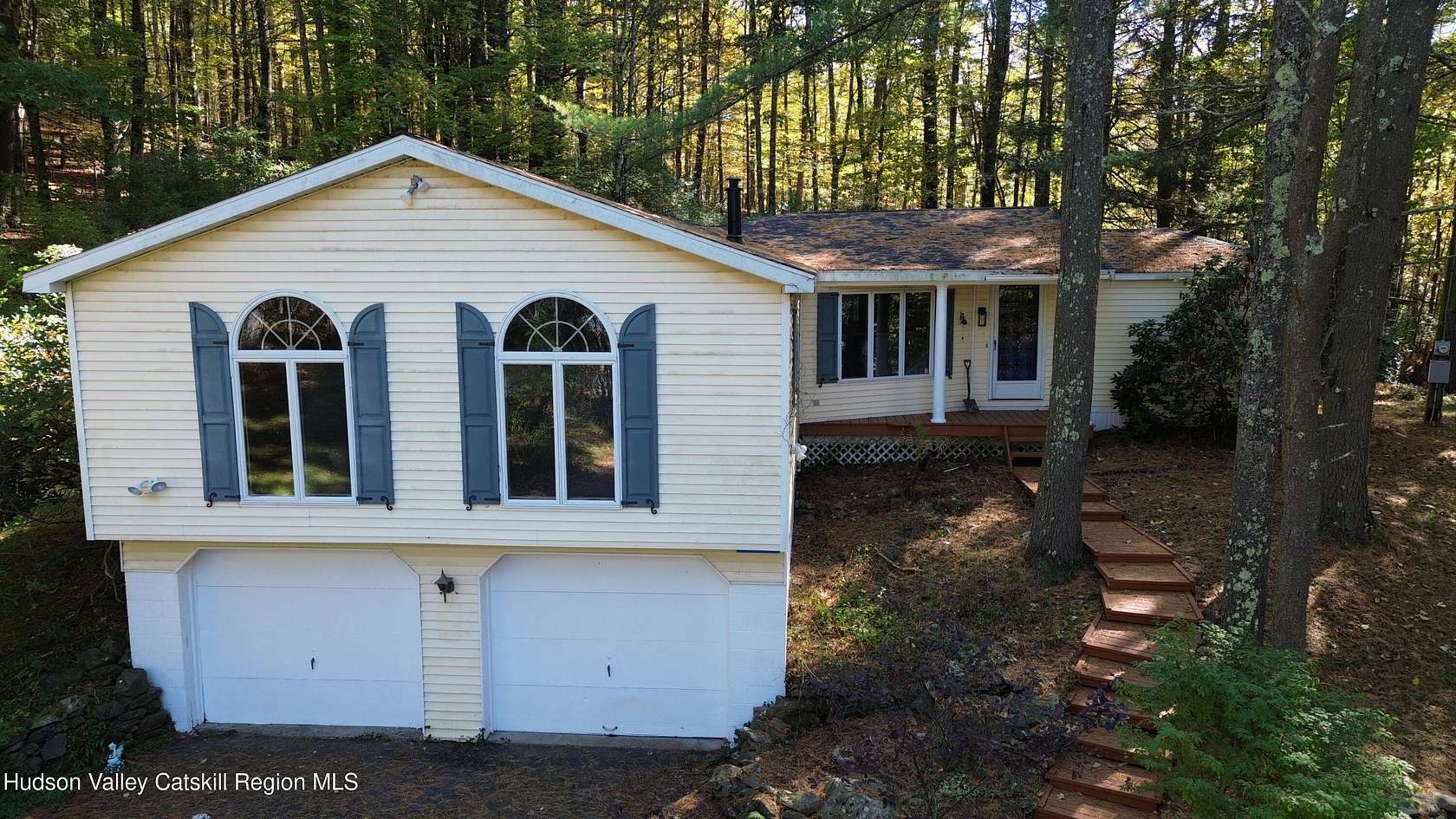 2.79 Acres of Residential Land with Home for Sale in Earlton, New York