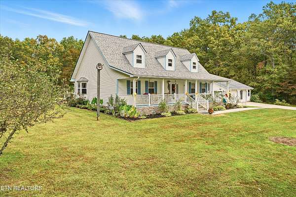 2.3 Acres of Residential Land with Home for Sale in Jamestown, Tennessee