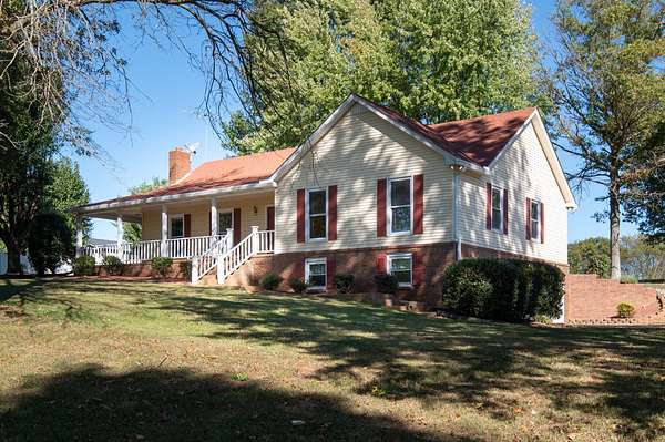 3.75 Acres of Residential Land with Home for Sale in Portland, Tennessee