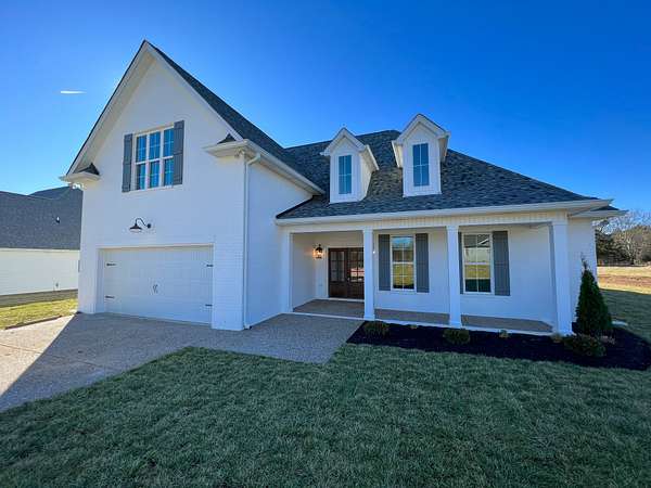 5 Acres of Residential Land with Home for Sale in Lebanon, Tennessee