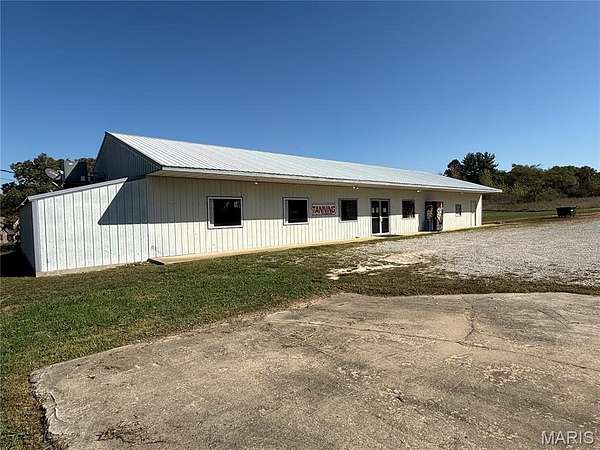 1.6 Acres of Improved Commercial Land for Sale in Plato, Missouri