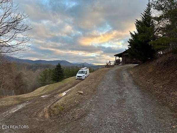 20.6 Acres of Land with Home for Sale in Del Rio, Tennessee