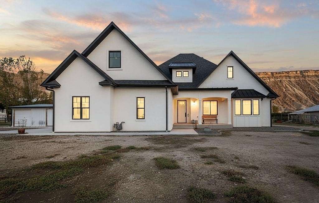 3.27 Acres of Residential Land with Home for Sale in Palisade, Colorado