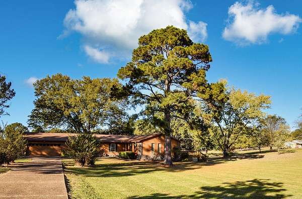 4.1 Acres of Residential Land with Home for Sale in Pearcy, Arkansas