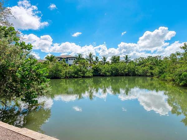 0.26 Acres of Residential Land for Sale in Sarasota, Florida