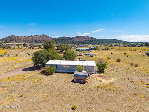 2.5 Acres of Residential Land with Home for Sale in Flagstaff, Arizona