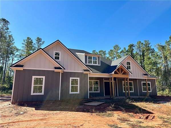 3 Acres of Residential Land with Home for Sale in Salem, Alabama