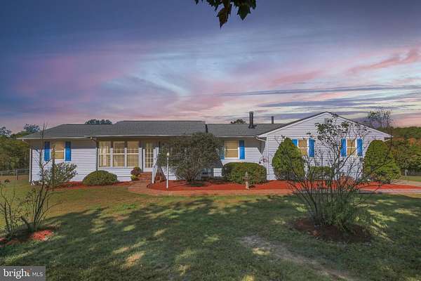 10.1 Acres of Land with Home for Sale in Sumerduck, Virginia