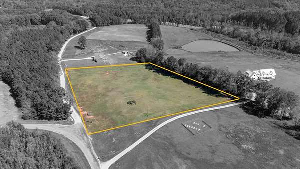5 Acres of Residential Land for Auction in South Hill, Virginia