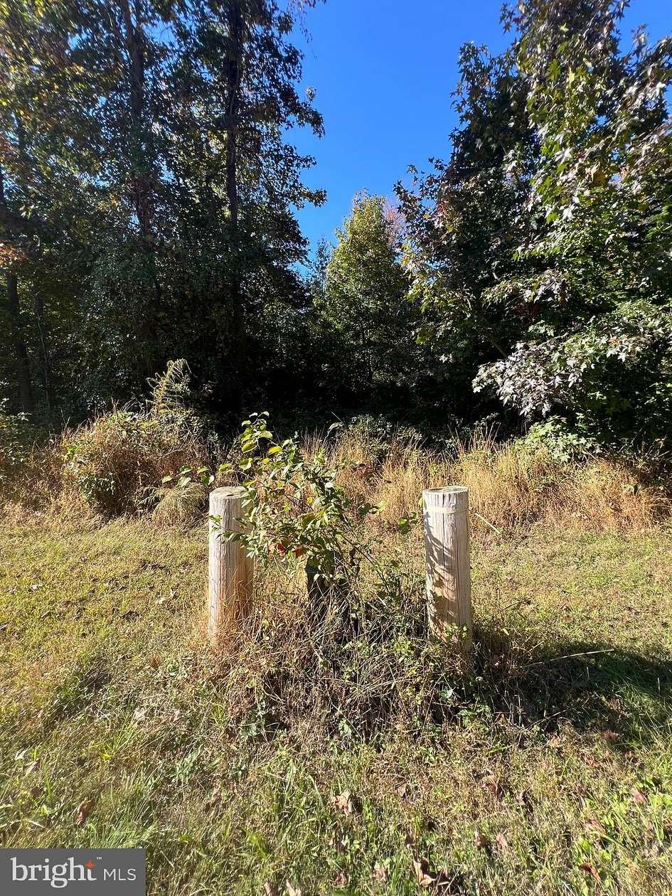 10 Acres of Land for Sale in Newburg, Maryland