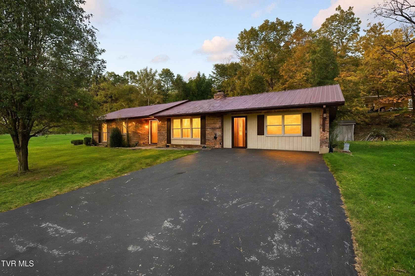 4 Acres of Residential Land with Home for Sale in Clintwood, Virginia