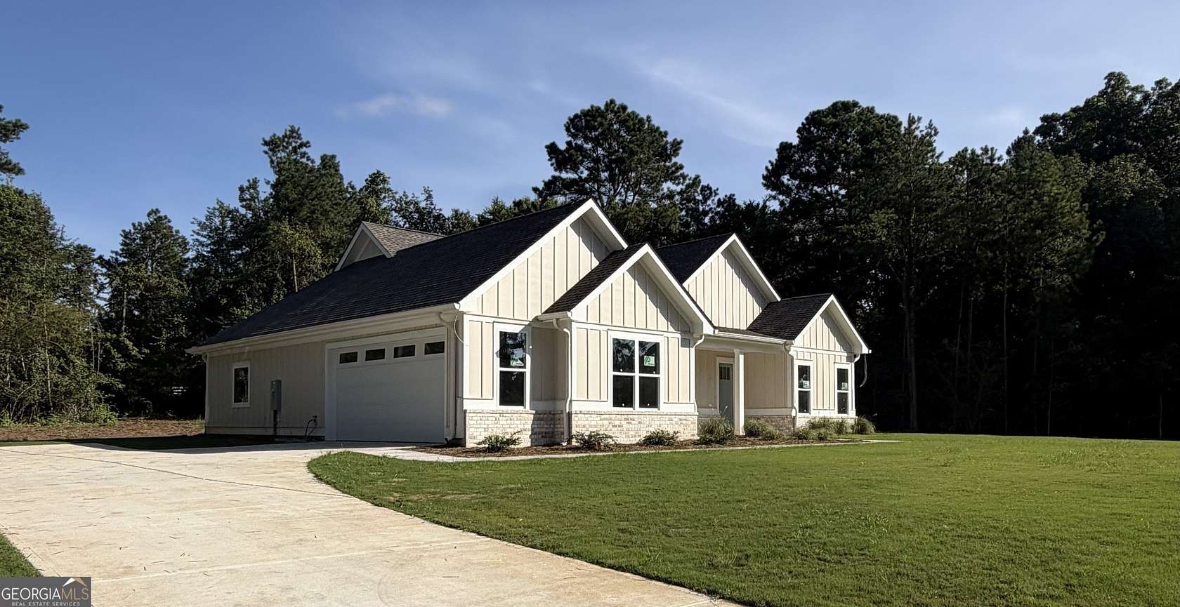 2.42 Acres of Land with Home for Sale in Milledgeville, Georgia