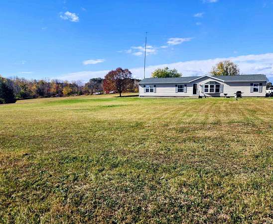 3 Acres of Residential Land with Home for Sale in South Whitley, Indiana