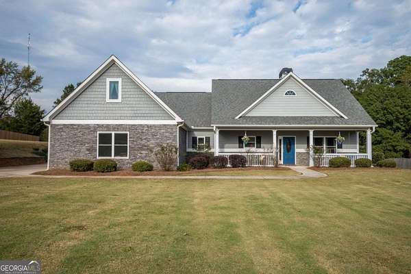 1.53 Acres of Residential Land with Home for Sale in Winterville, Georgia