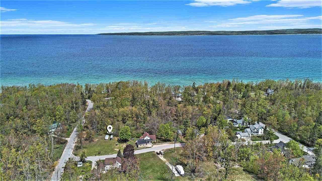 1.25 Acres of Residential Land for Sale in Charlevoix, Michigan