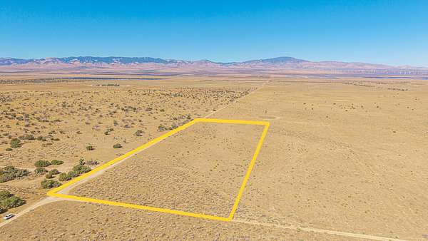 6.35 Acres of Residential Land for Sale in Lancaster, California
