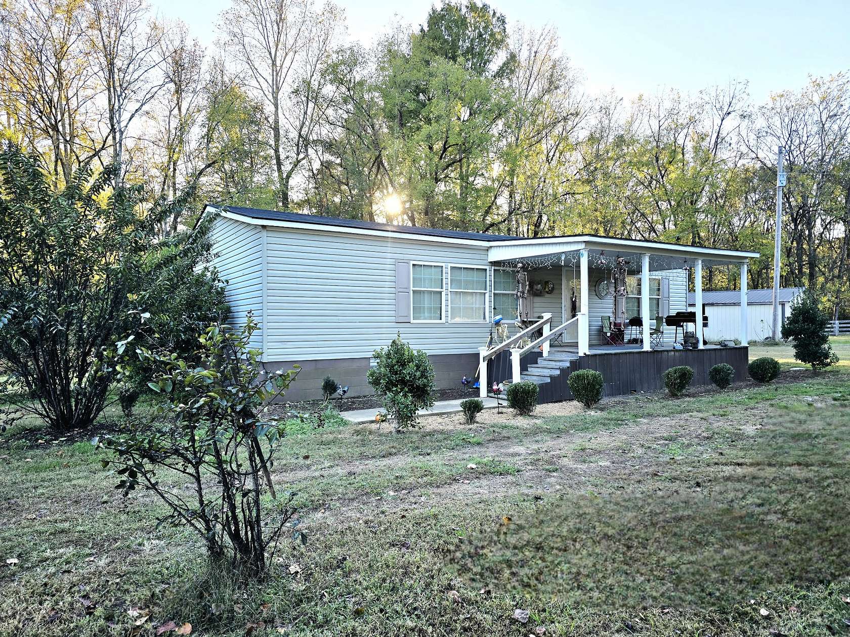 1.79 Acres of Land with Home for Sale in Prospect, Tennessee