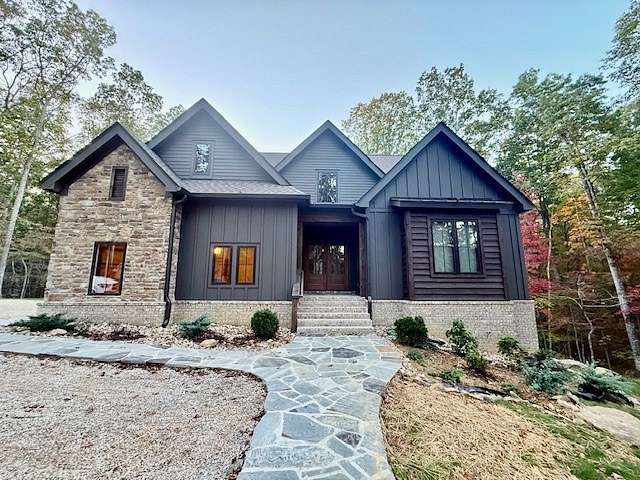 4.28 Acres of Residential Land with Home for Sale in Monteagle, Tennessee