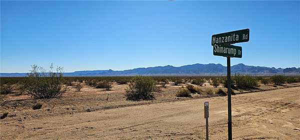 2.74 Acres of Residential Land for Sale in Golden Valley, Arizona