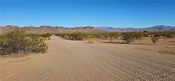 19.4 Acres of Land for Sale in Golden Valley, Arizona