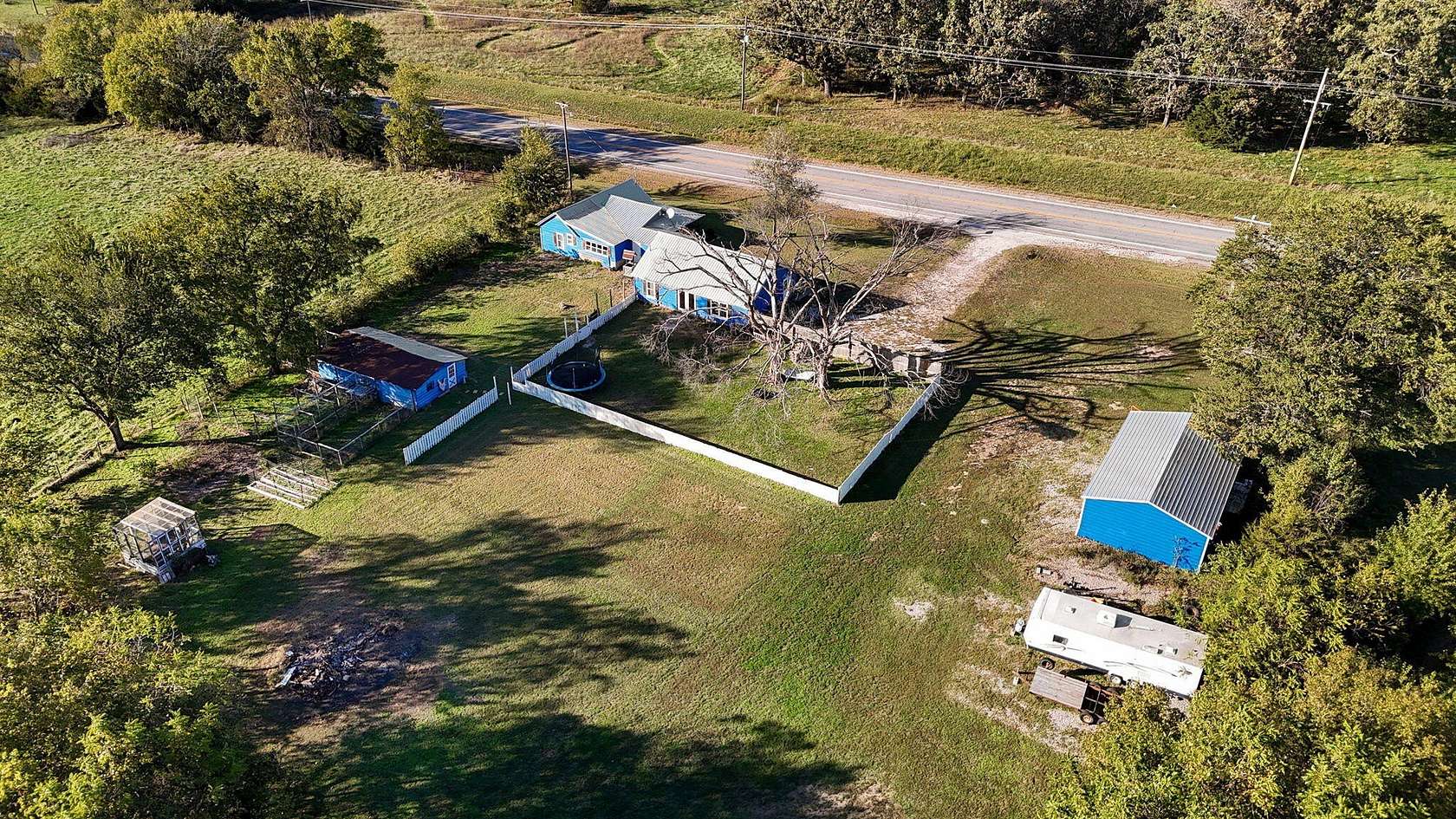 1.5 Acres of Land with Home for Sale in La Russell, Missouri