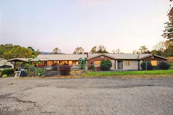 1.5 Acres of Residential Land with Home for Sale in Clintwood, Virginia