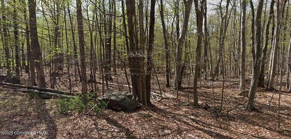 0.52 Acres of Residential Land for Sale in Hawley, Pennsylvania