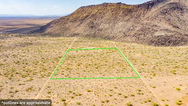 13.8 Acres of Land for Sale in Yucca, Arizona