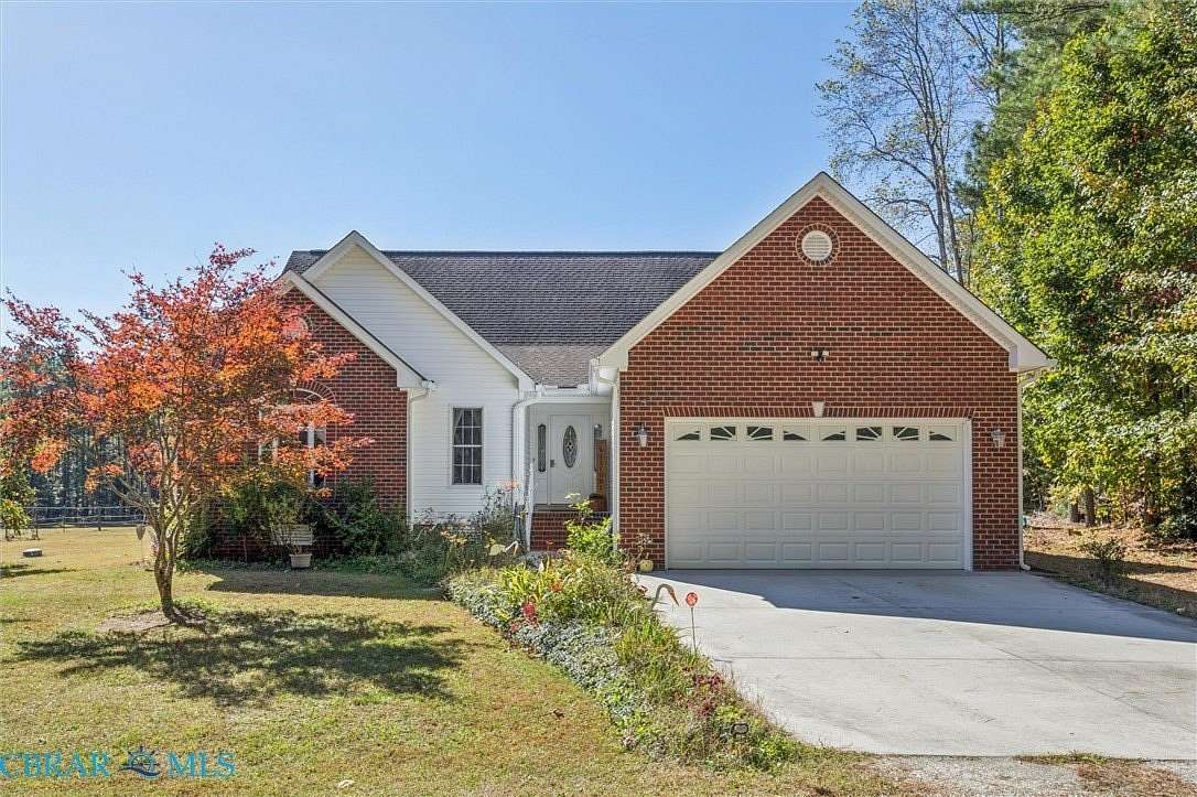 15.4 Acres of Recreational Land with Home for Sale in Lanexa, Virginia