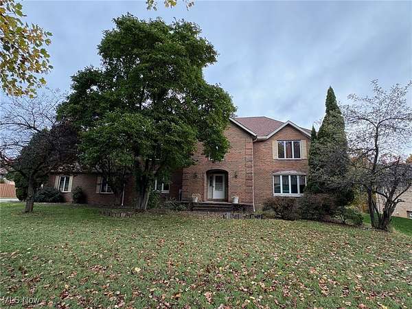 4.87 Acres of Residential Land with Home for Sale in North Royalton, Ohio